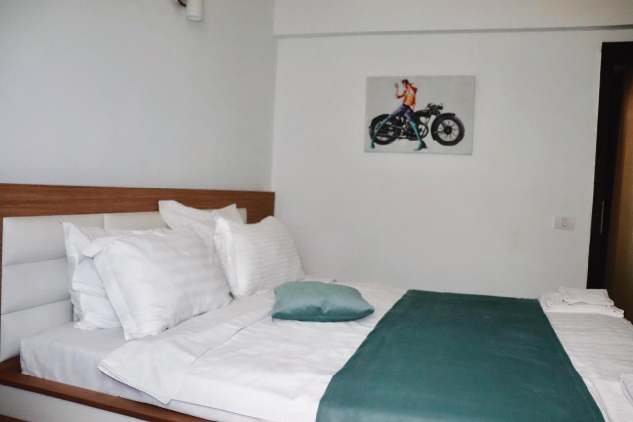 Hotel Victory Mamaia Esterno foto