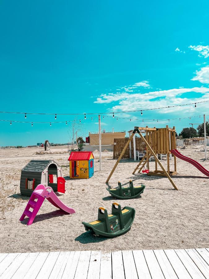 Hotel Victory Mamaia Esterno foto