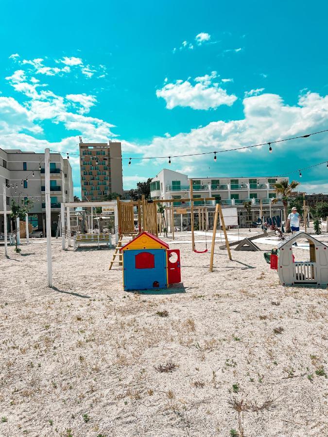 Hotel Victory Mamaia Esterno foto