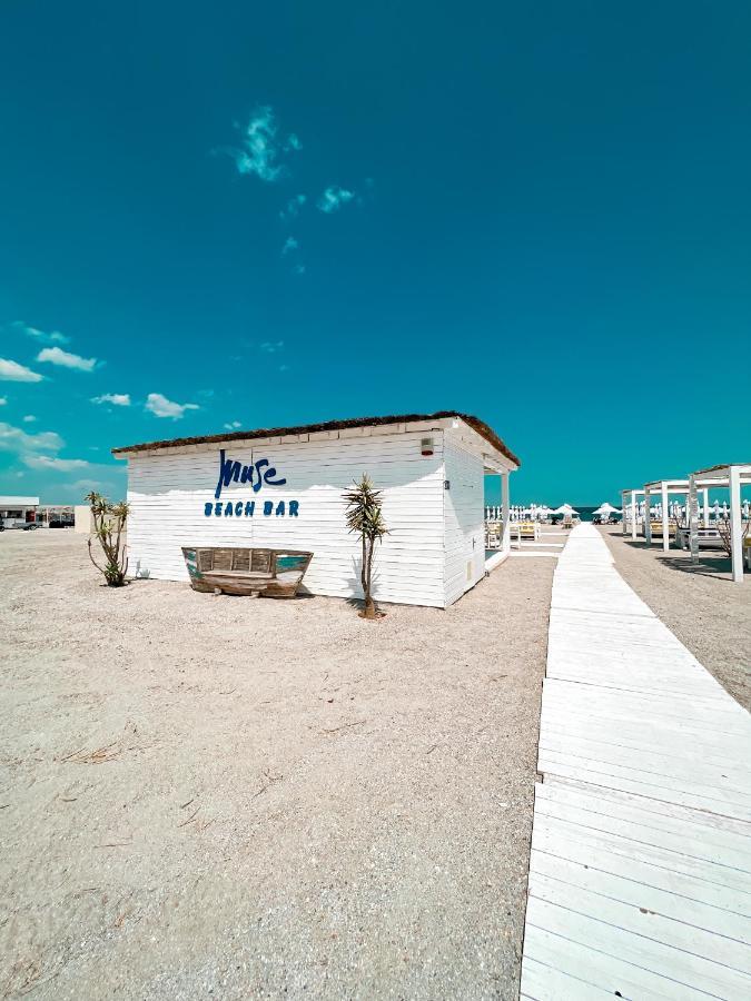 Hotel Victory Mamaia Esterno foto