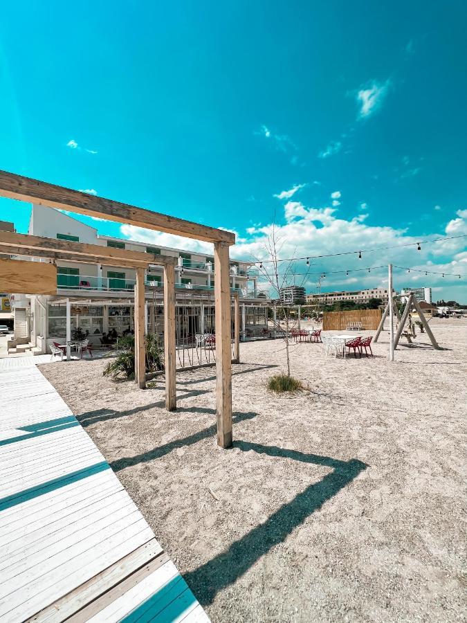 Hotel Victory Mamaia Esterno foto