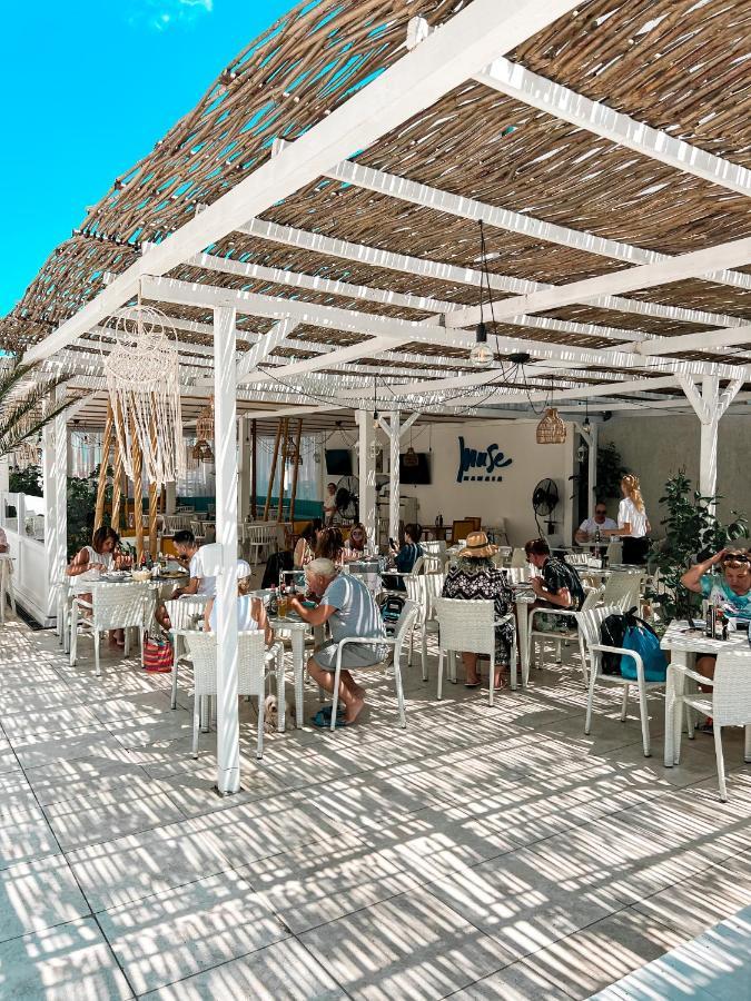 Hotel Victory Mamaia Esterno foto
