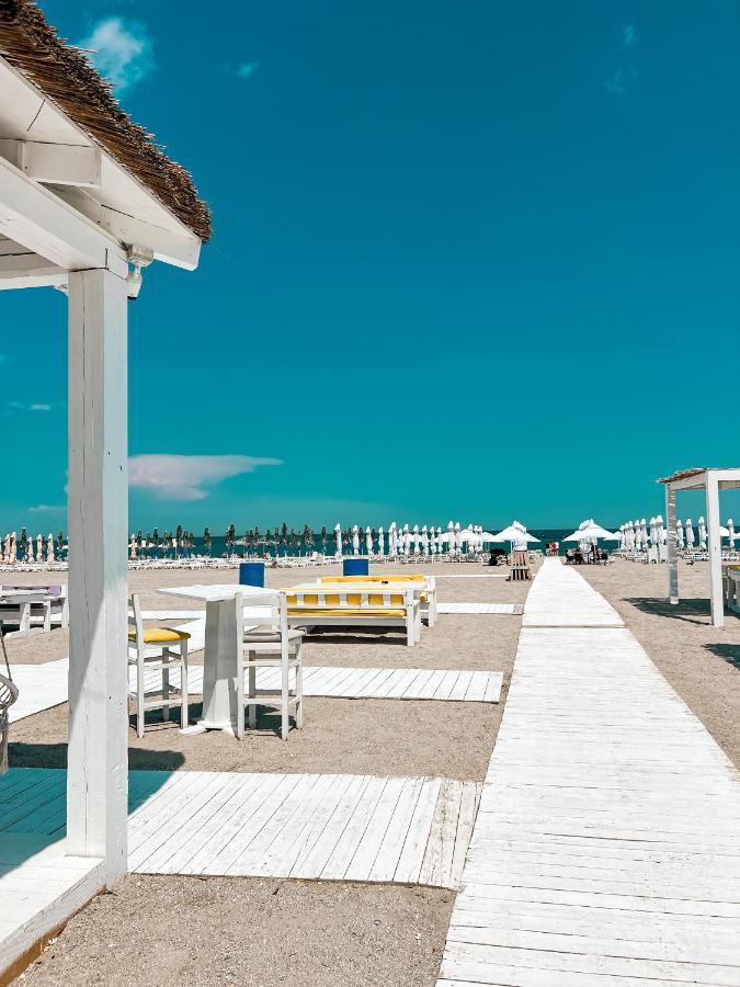 Hotel Victory Mamaia Esterno foto