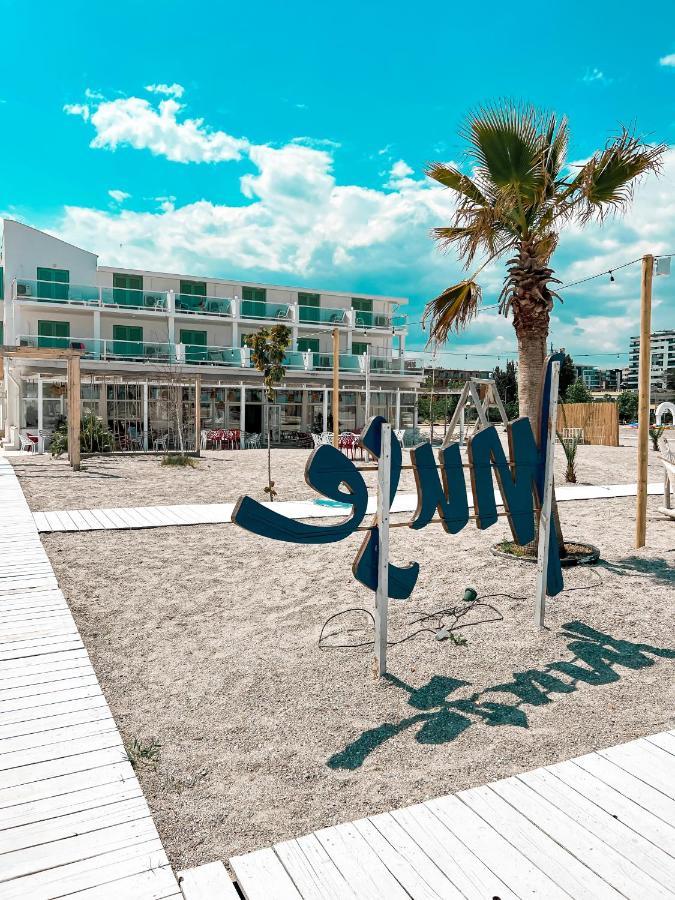 Hotel Victory Mamaia Esterno foto