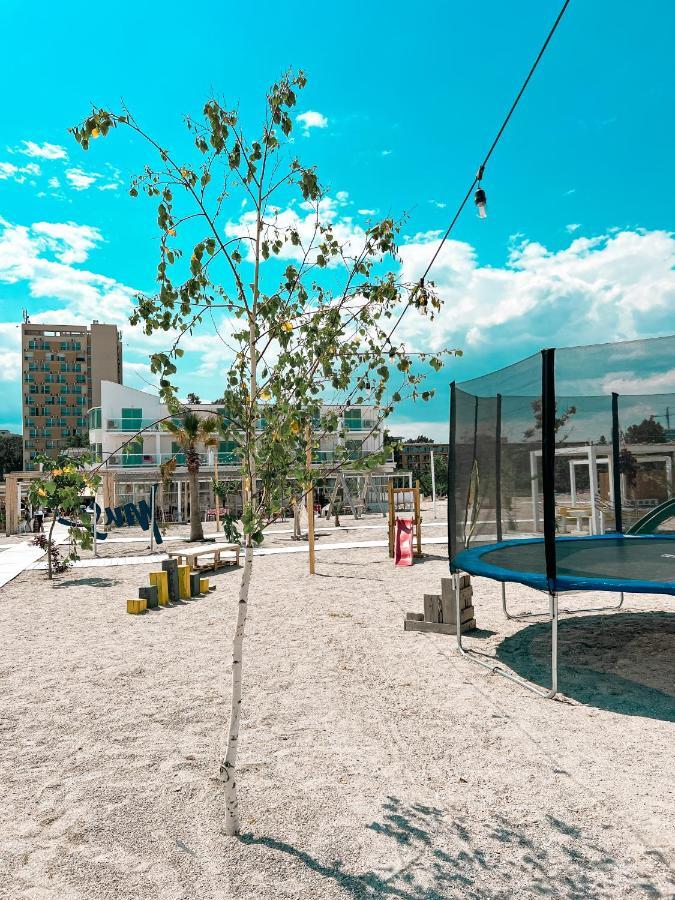 Hotel Victory Mamaia Esterno foto