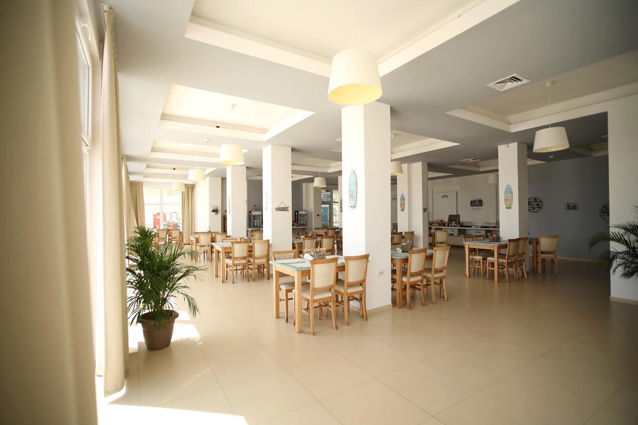 Hotel Victory Mamaia Esterno foto