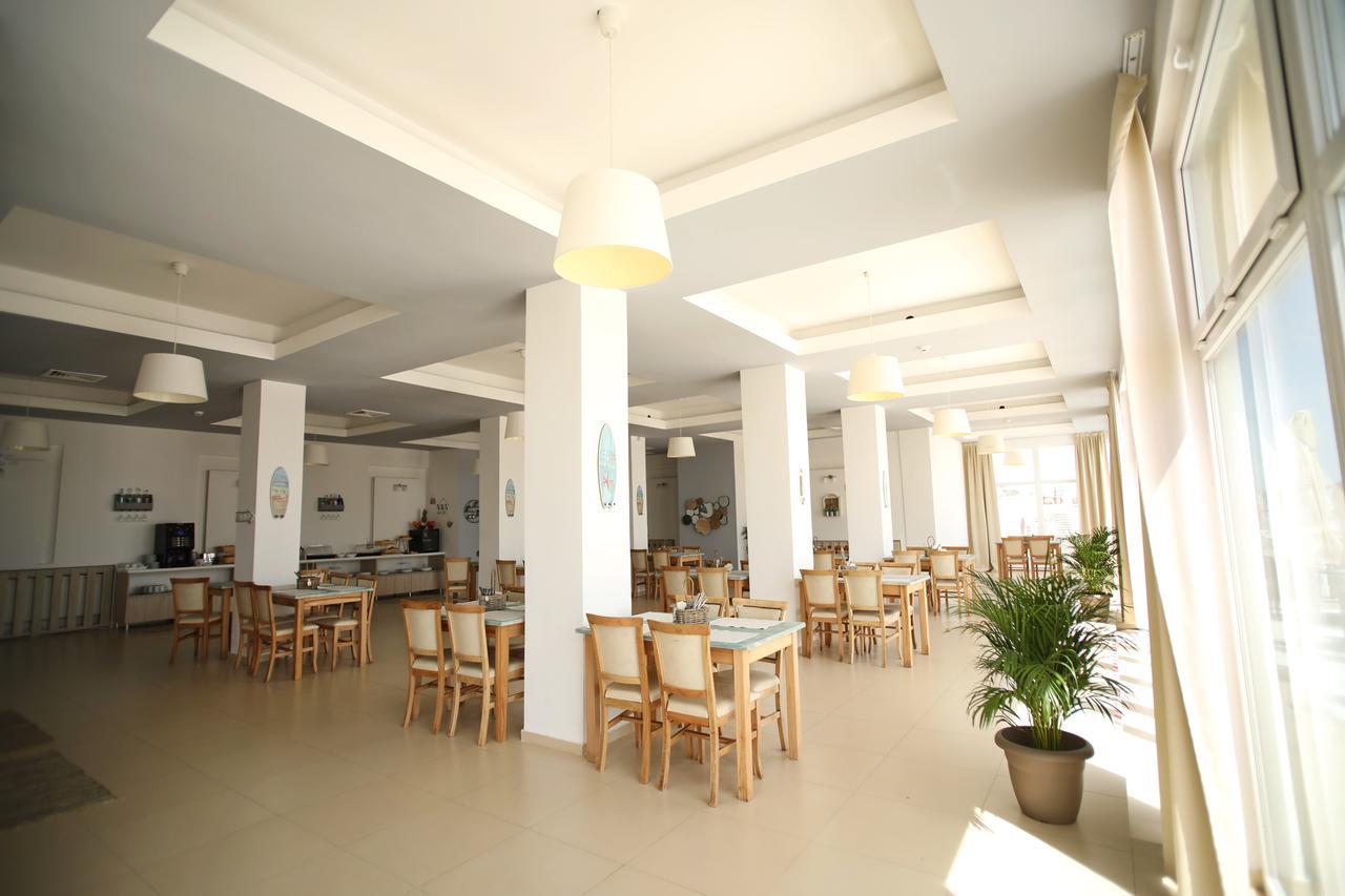 Hotel Victory Mamaia Esterno foto